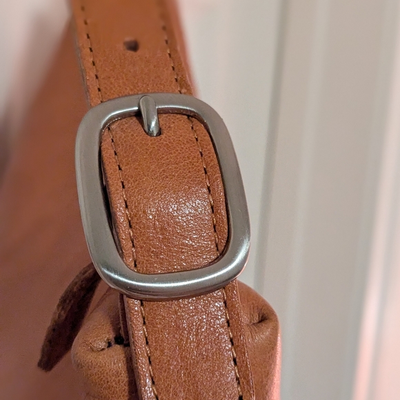 Wilson’s Leather Pelle Studio Warm Medium Brown Leather Shoulder Bag - Picture 3 of 8